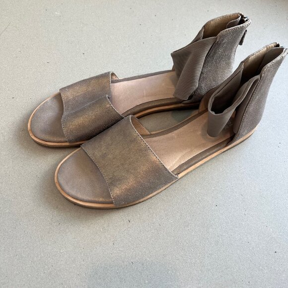 Eileen Fisher Metallic Taupe Leather Elastic Mesh Open-Toe Flat Sandals Size 8.5 - Picture 2 of 7